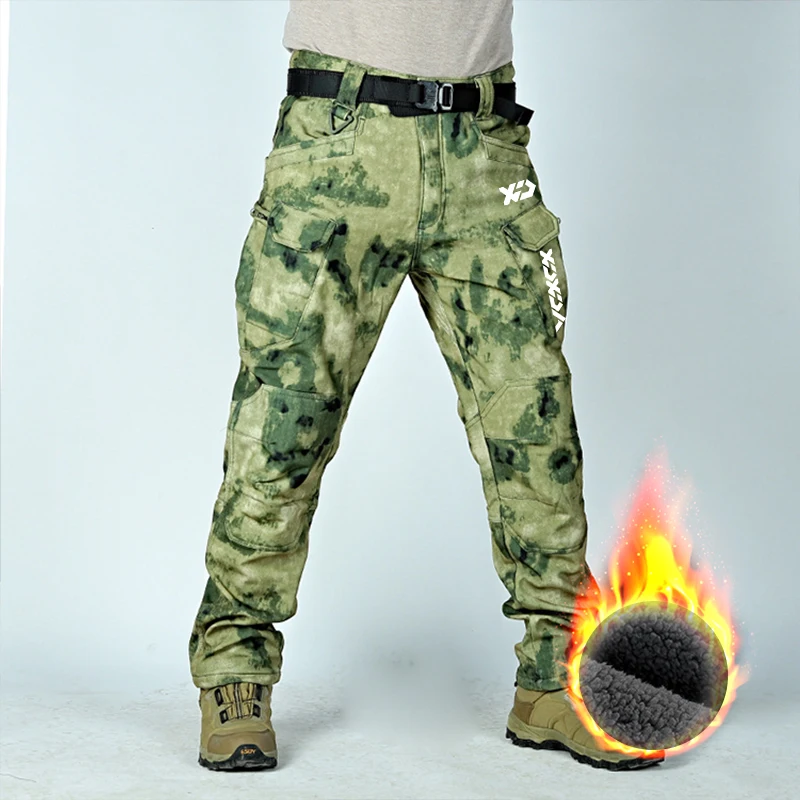 카키색