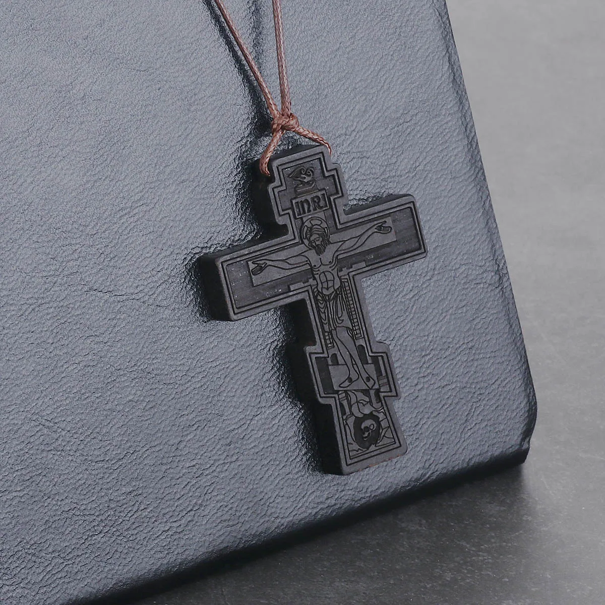 Orthodox Natural Wooden Umbila Crucifix Cross Jesus Pendant Necklaces Adjustable Leather Rope Chains Necklaces Jewelry