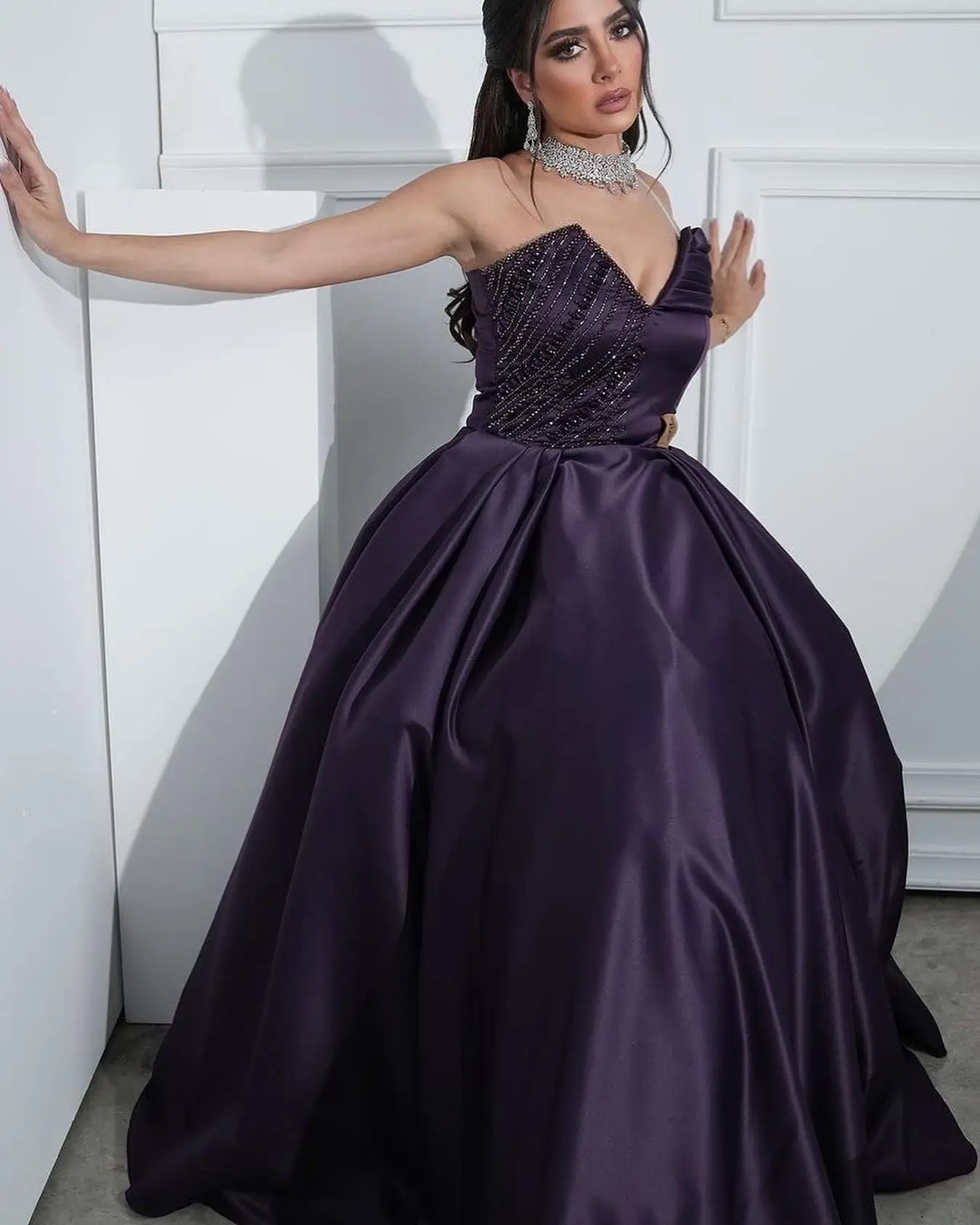 

CustomizedV Neck Sleeveless Sequined A-Line Floor Length Satin Backless Solid Color Zipper Back Elegant Evening Dress For Formal