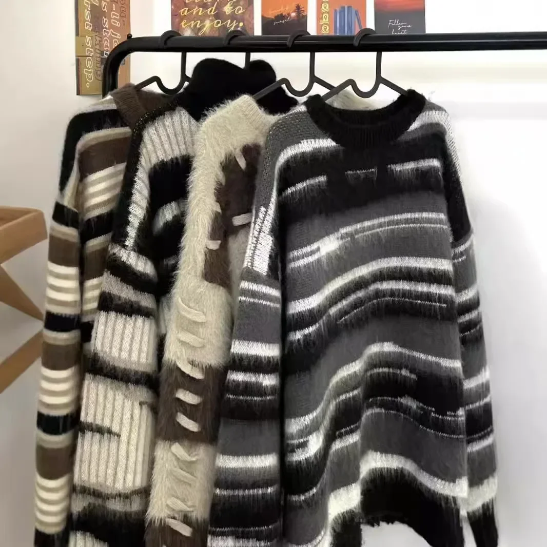 เสื้อสเวตเตอร์คอกลมสไตล์เกาหลีแบบเรโทร ลายทางสไตล์อเมริกันสำหรับฤดูหนาว แต่งลายตัดกันเล็กน้อย สไตล์หอมหวานแบบอินเทรนด์