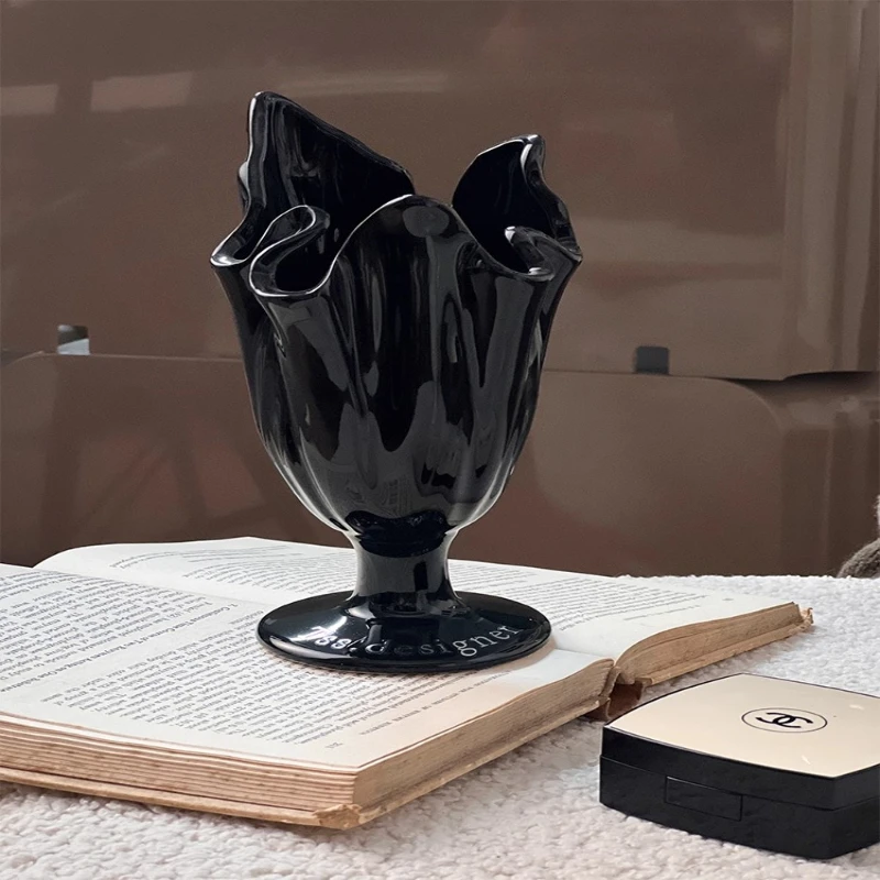 High-end Household Makeup Brush Storage Holder, A Creative Pen Holder on The Desktop, A Ceramic Niche Household Decorative Item