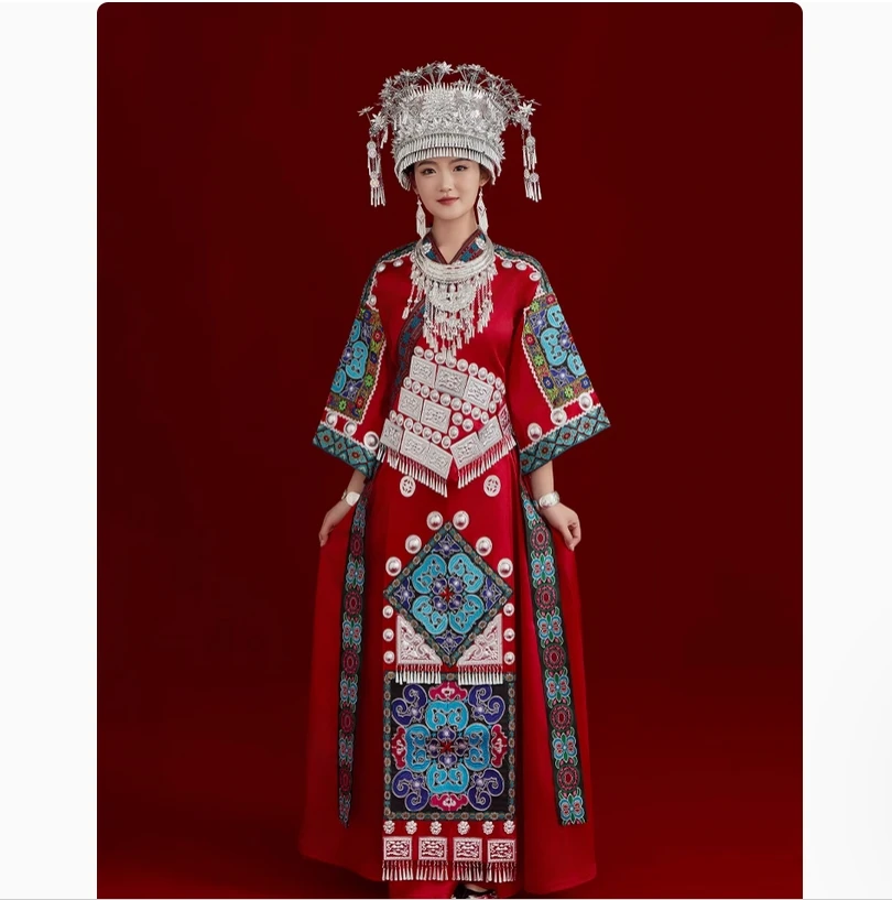 

Этнические меньшинства, взрослые, виллы Мяо, вышивка, туристическая фотография, комплект танцевальных костюмов Новая этническая одежда Мяо для женщин,