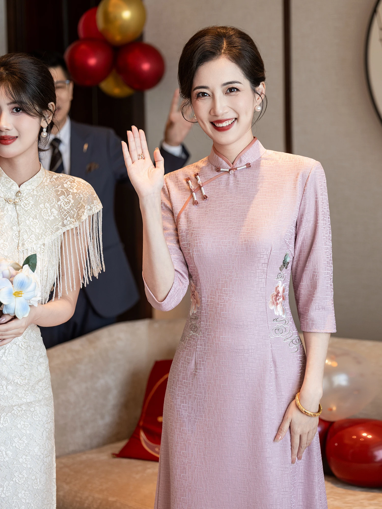 

Pink Wedding Dr Mom's Festive Outfit Autumn Winter Peony Pattern Long Qipao Embroidered Design Polyester Fiber