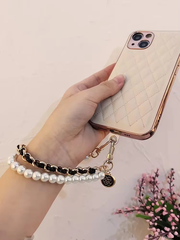 26cm Leather Pearl Camellia Mobile Phone Charm Bracelet Chain Anti-lost Universal Cell Phone Strap Rope Pendant Metal Key Chain