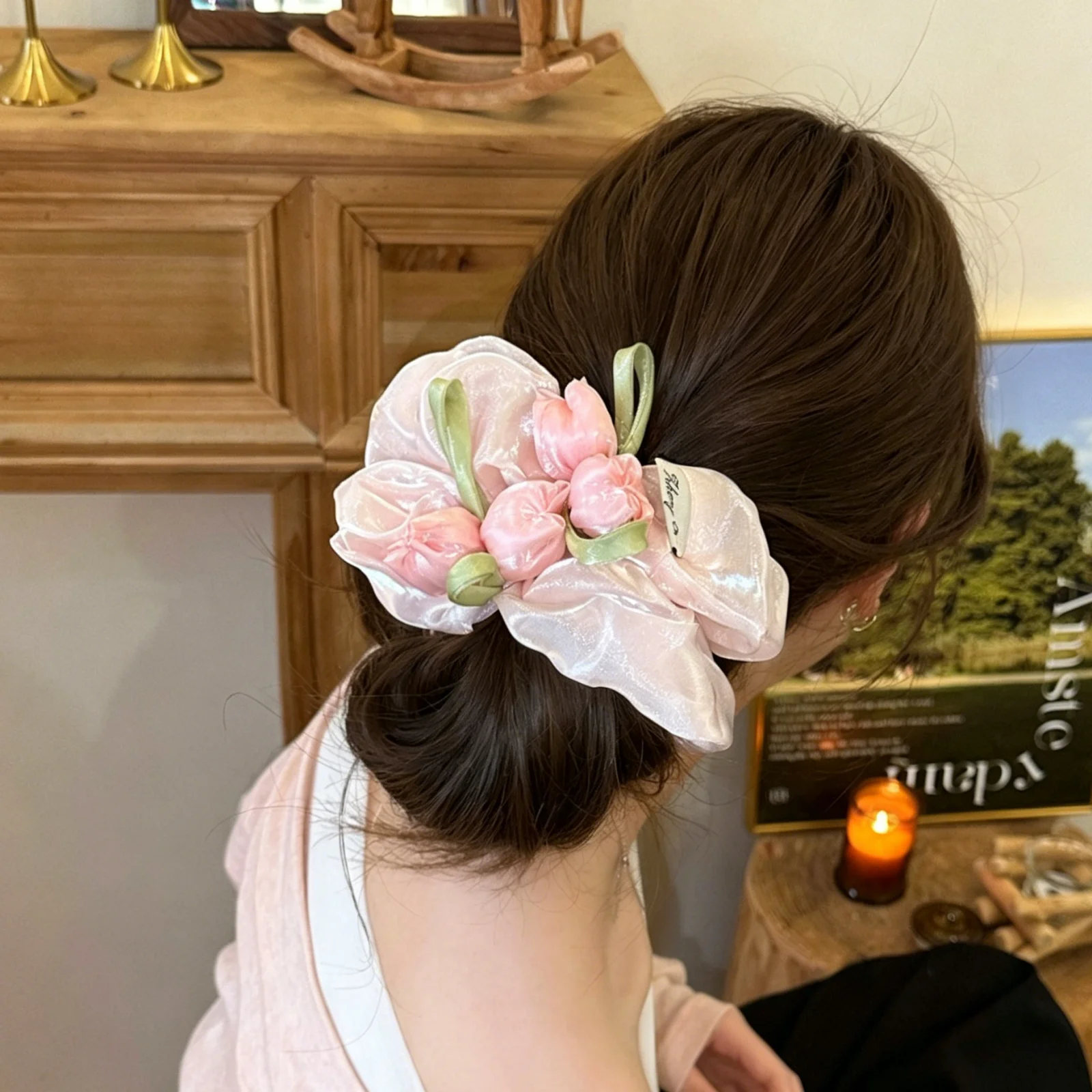 1PC Chouchous en satin motif tulipe d'été, grands élastiques à cheveux élégants en soie douce, accessoires capillaires doux et délicats pour femmes, pour le quotidien et les fêtes