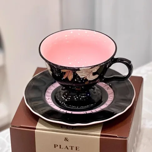 

European court style coffee and saucer gift box retro tall ceramic and saucer coffee cup elegant latte