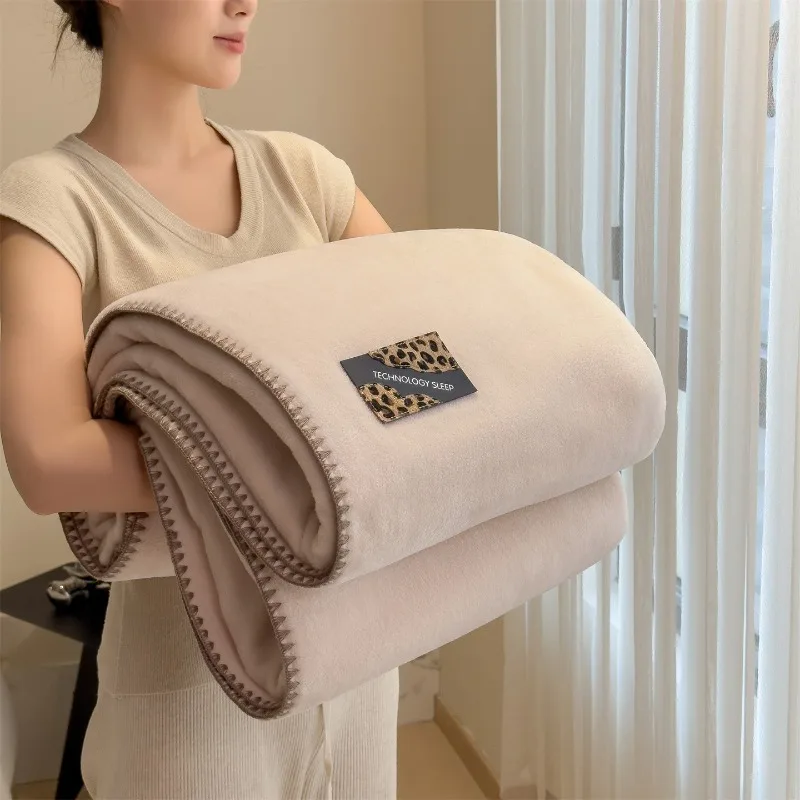 Plush Alpaca Fleece Blanket Winter Warm Super Soft Premium Thick Nap Blanket Luxury Milk Velvet Cozy Office Pet Blanket