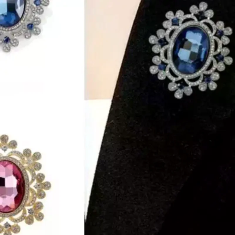 Vintage Style Crystal Brooch Shiny Rhinestone Inlaid Elegant Lapel Pin for Women Girls Dress Coat Hat Wedding Party