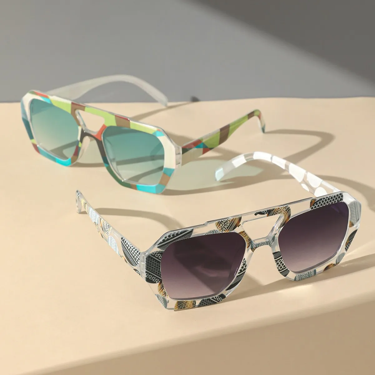 

Sunglasses Men Sunglasses for Women Vintage Hip-hop Punk Style Sunglasses, Suitable for Mountaineering, Tourism, and Beach Use