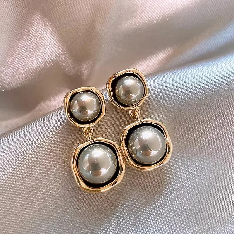 2024 Korean Fashion Grey Pearl Ear Rings Classic Black Swan Pearl Women Pendant Ears Drops Proposal Gifts Daily Wearing Jewelry
