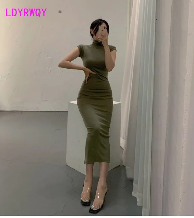 

South Korea 2022 autumn wear new slim sexy figure temperament woman high collar sleeveless long dress base