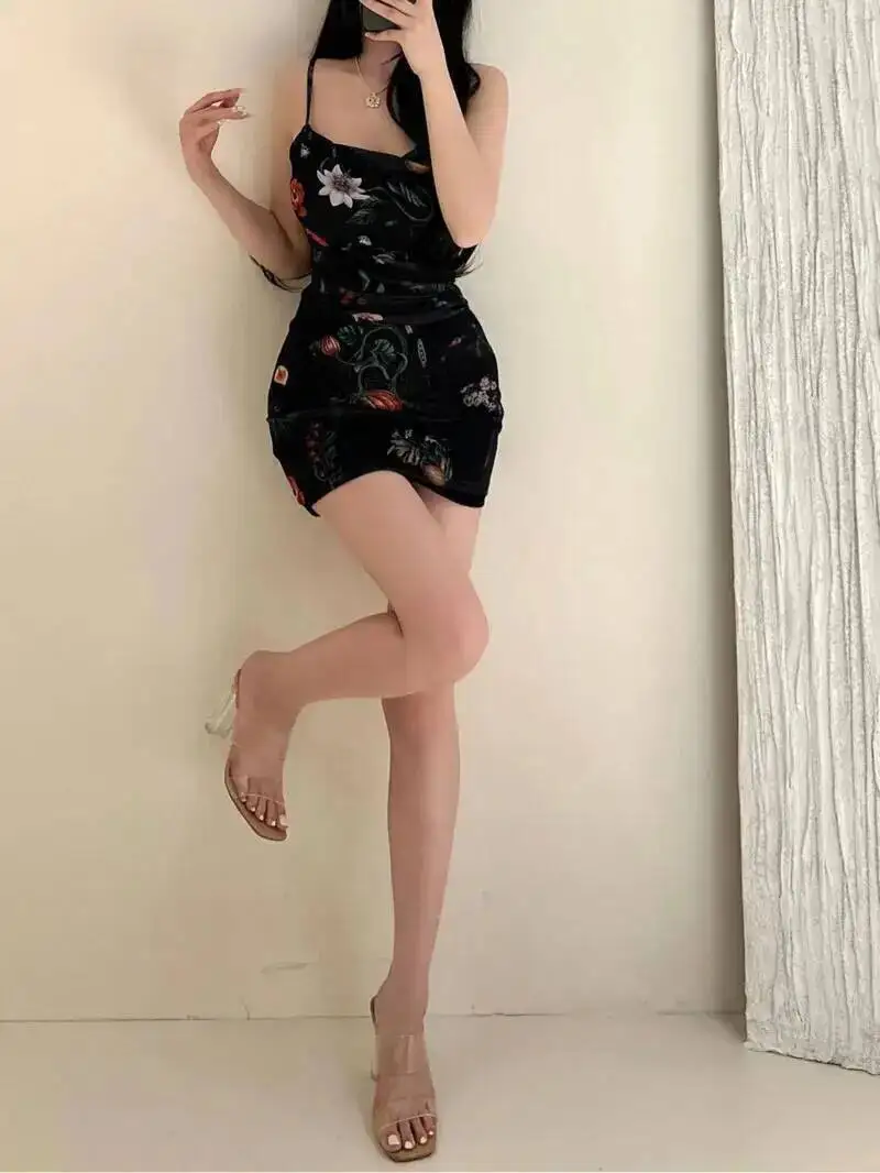 Beach Vacation Style Black Floral Suspender Dress Elegant For Women's Summer 2025 New Slim Short Sweet Tank Mini Dress Tops 6WEF