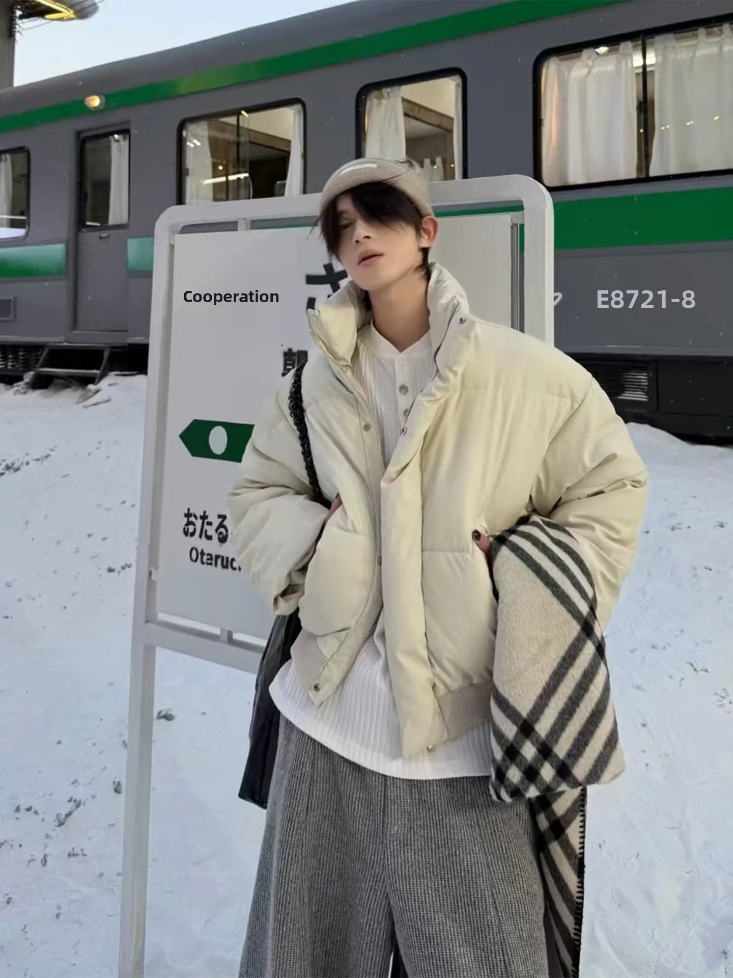 

Мужская короткая зимняя куртка из искусственной кожи с воротником-стойкой, утепленная, на хлопковой подкладке, повседневный стиль, на молнии, с длинными рукавами, молодежная, модная