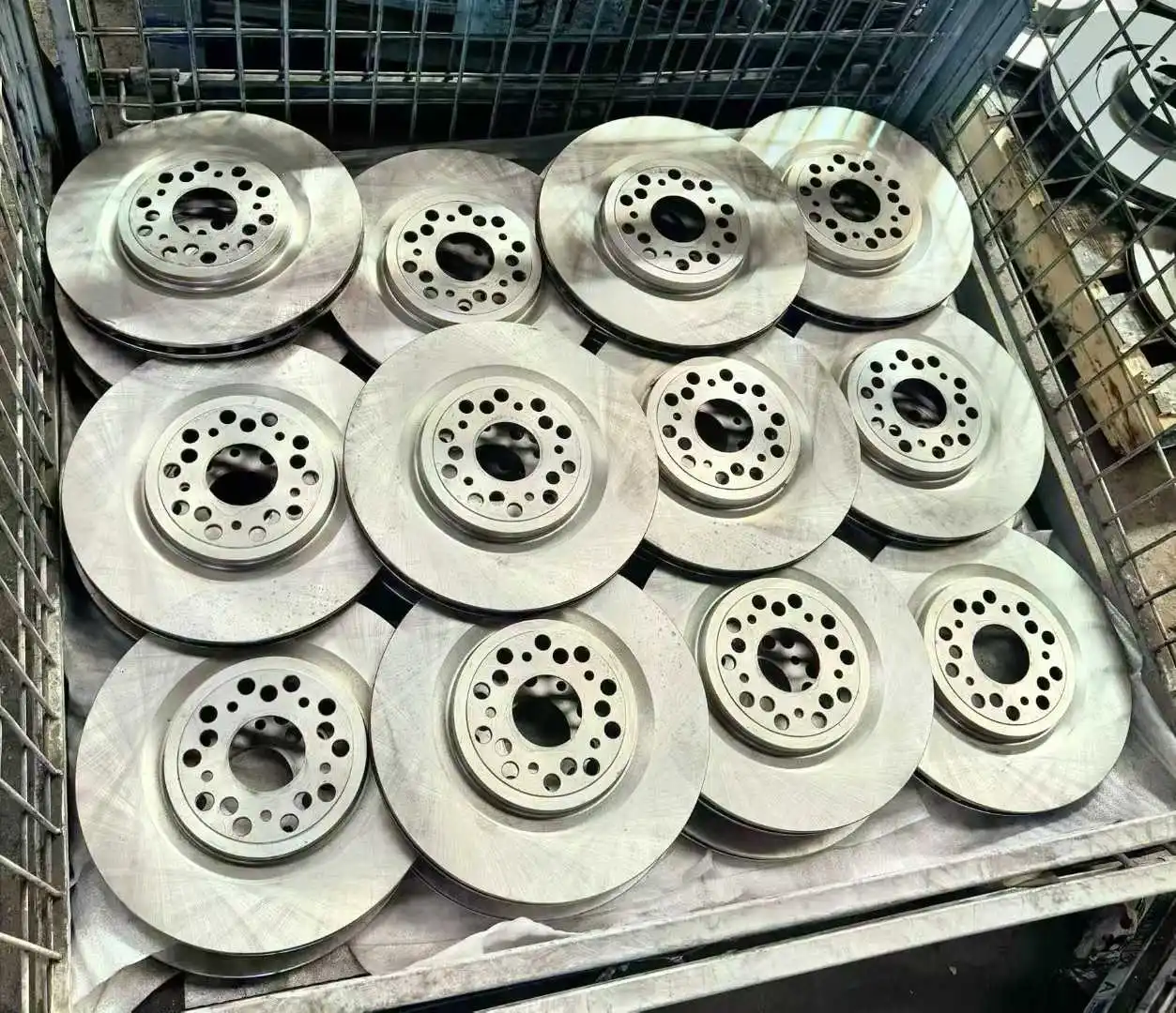 50% Improved Performance Carbon Ceramic Ultra-Durable Racing Brake Disc for Aston Martin