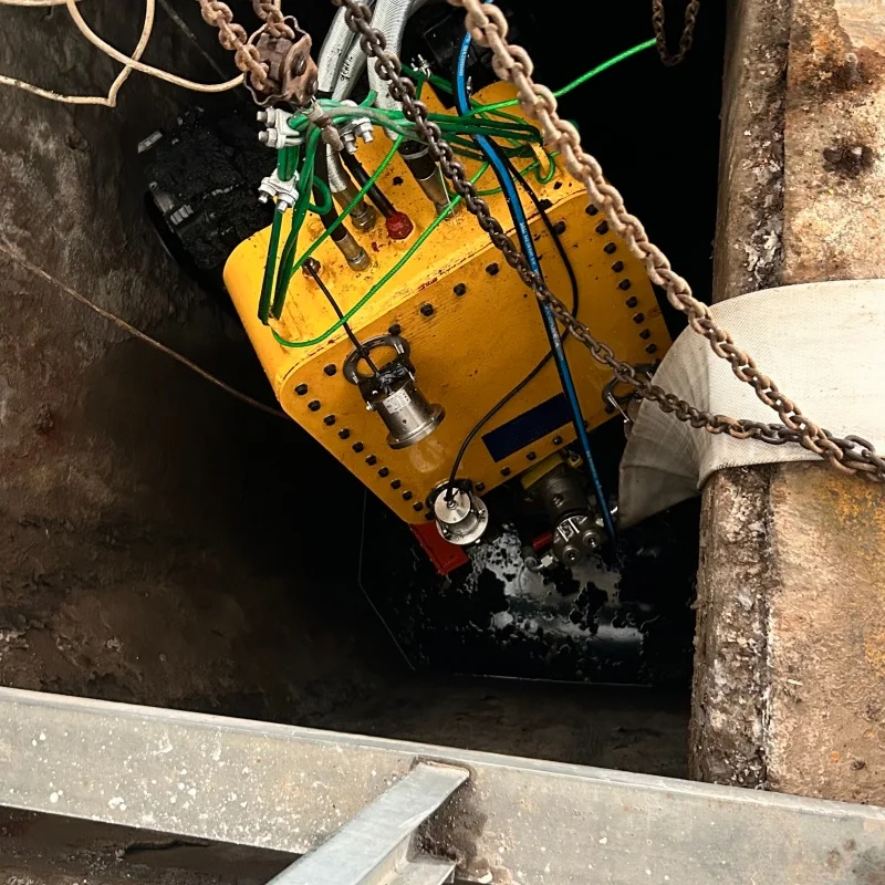 China Electric Sludge Cleaning Equipment Underwater Dredging Desilting Robot