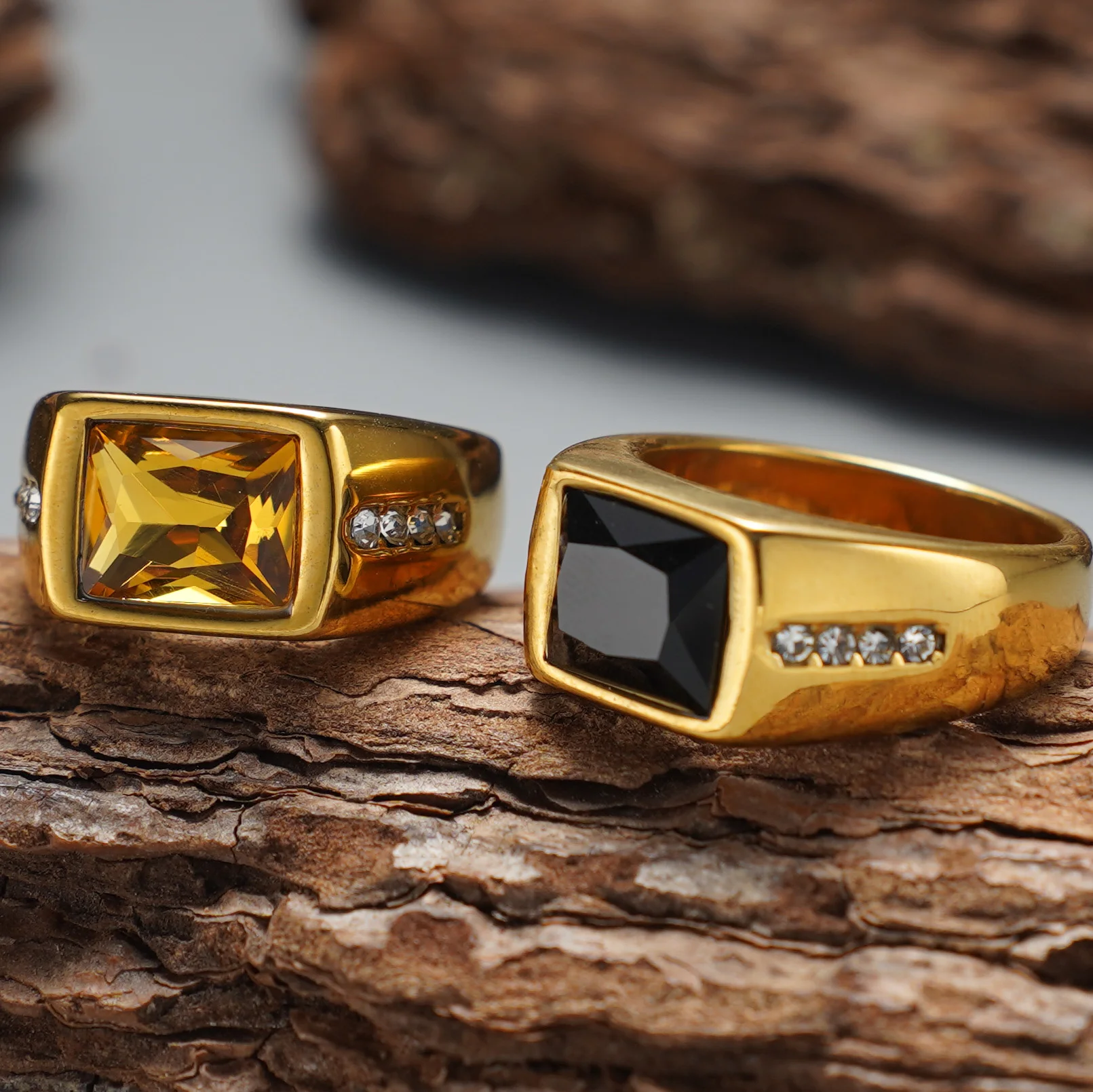 Herren Vintage Quadratischer Ring aus 316L Edelstahl mit Schwarzem Edelstein, Ideales Accessoire für Tägliches Tragen und zum Verschenken – Detail 2