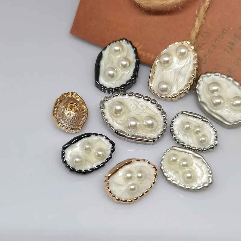 Unique Designed Shell Shape Buttons Of Clothing High Quality Metal Fashion Decor Pearl Button For Women Dress Sewing Notions DIY