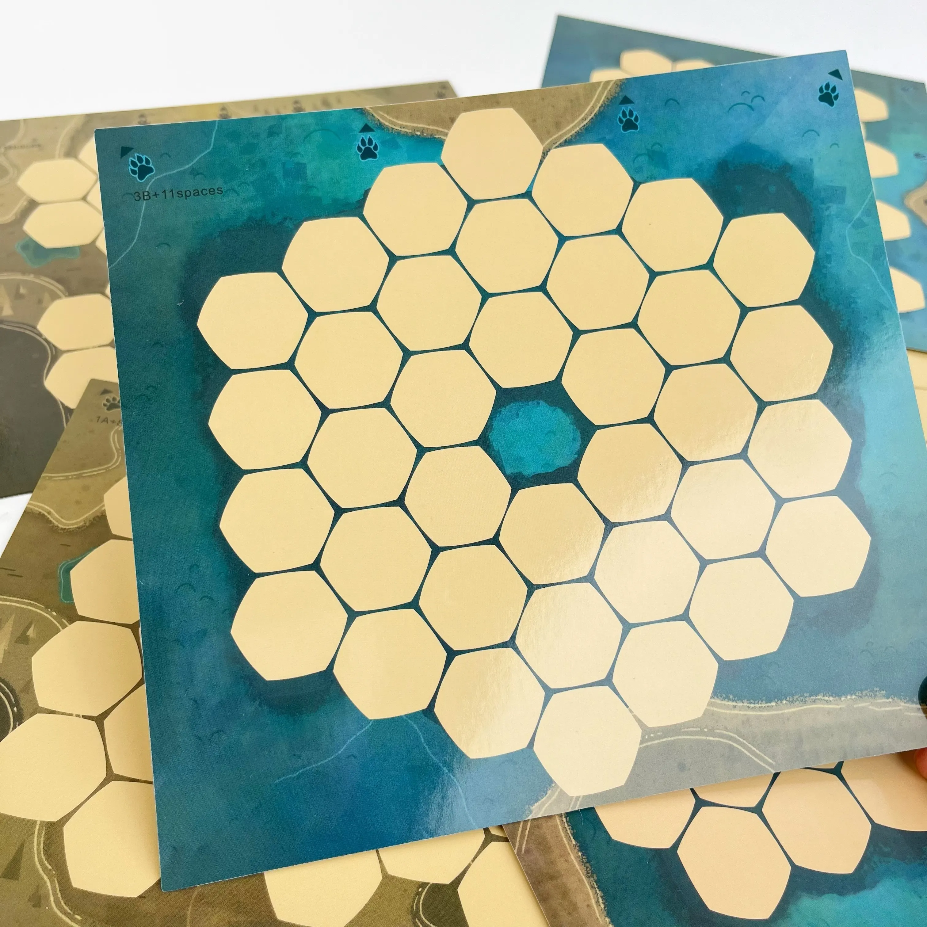 حزمة توسيع خريطة هارمونيز |   مجموعة من 6 لوحات ألعاب جديدة |   يتطلب اللعبة الأساسية للعب |   يضيف مجموعة متنوعة واستراتيجية #3