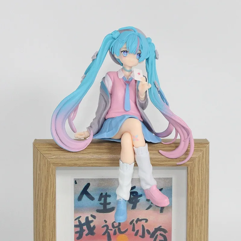 13,8 CM Anime Hatsune Miku Liebe anzug jacke Kawaii Action Figure PVC Puppe Modell Spielzeug ornament Desktop Dekoration Geschenke