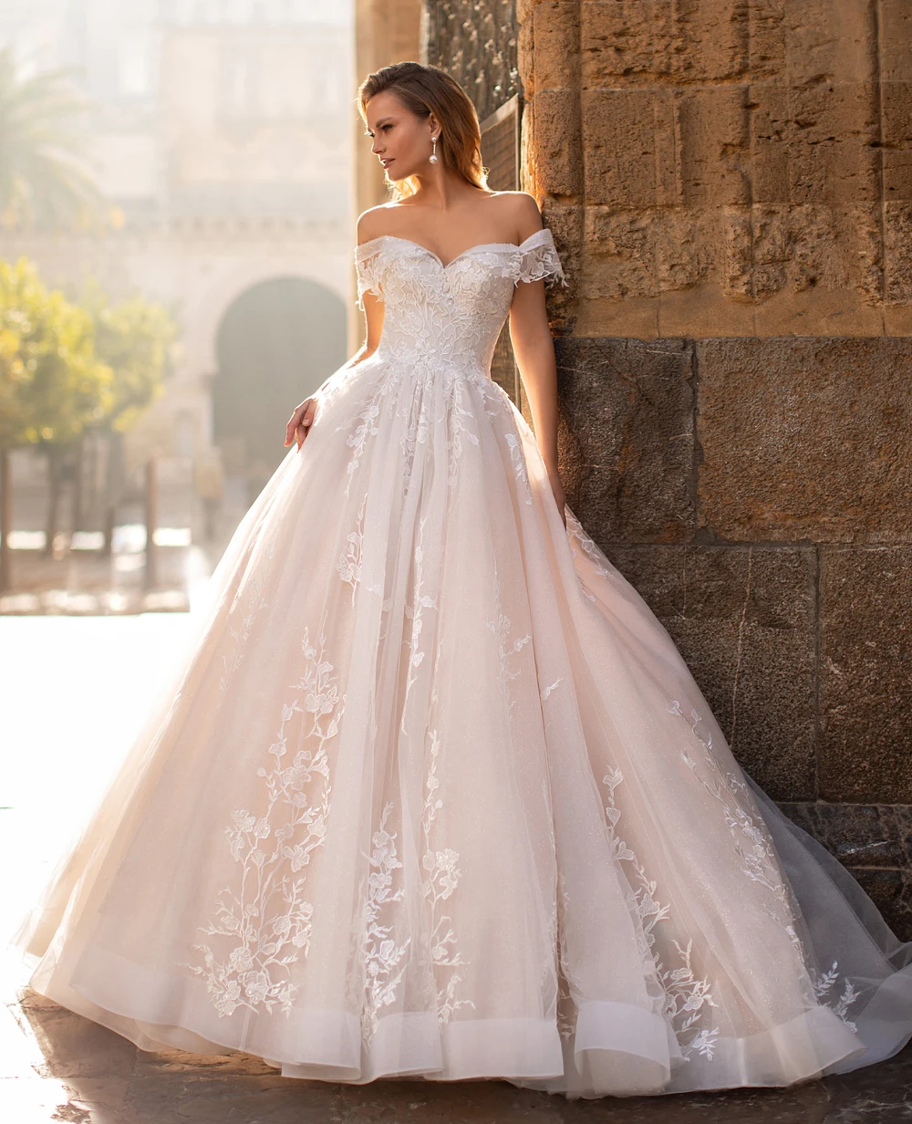 Robe de mariée bouffante en dentelle, sur mesure, épaules dénudées, en Tulle, Corset de bal, avec traîne de balayage