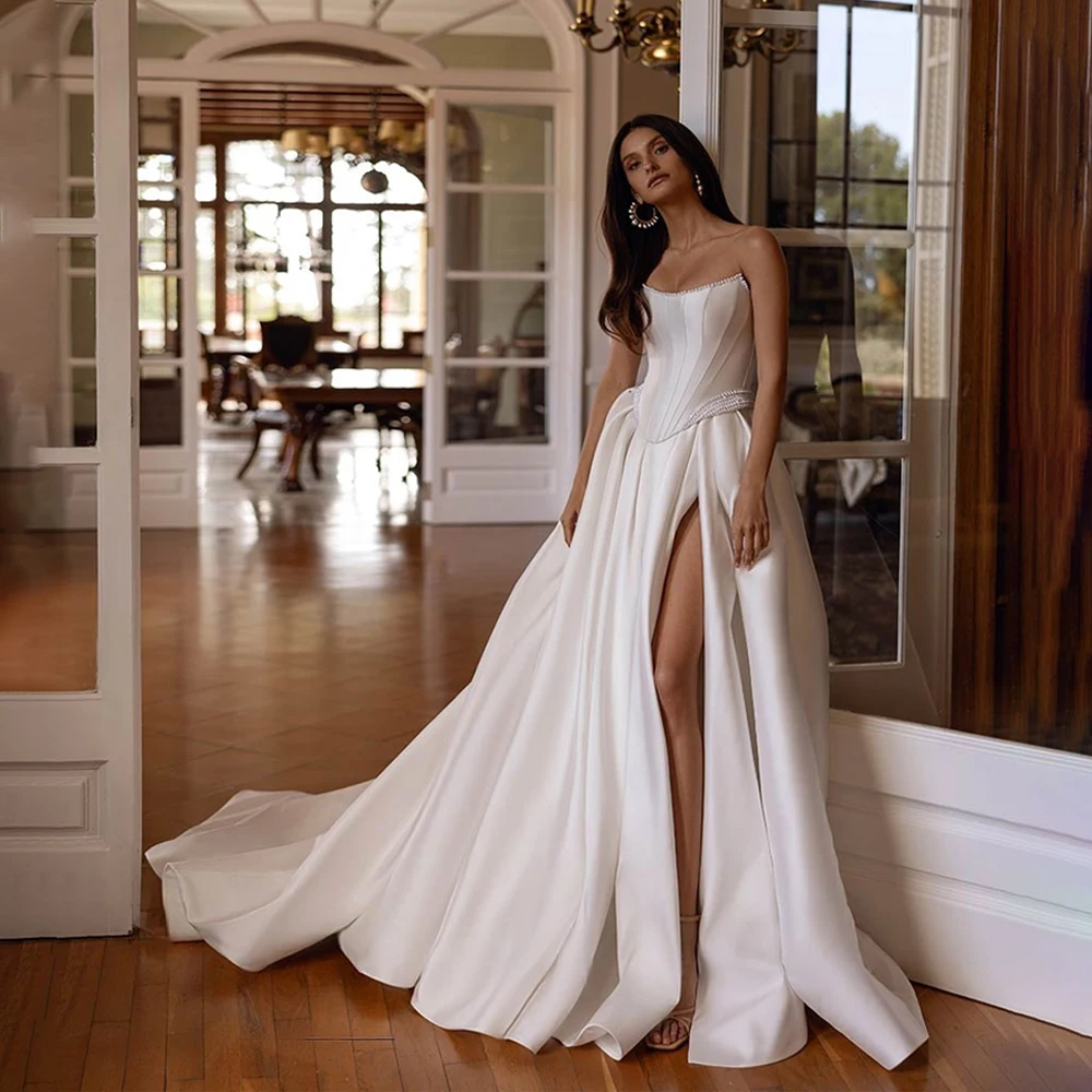 

Customized Strapless Sleeveless With Beading A-Line Wedding Gown Backless Zipper Illusion robe de mariée