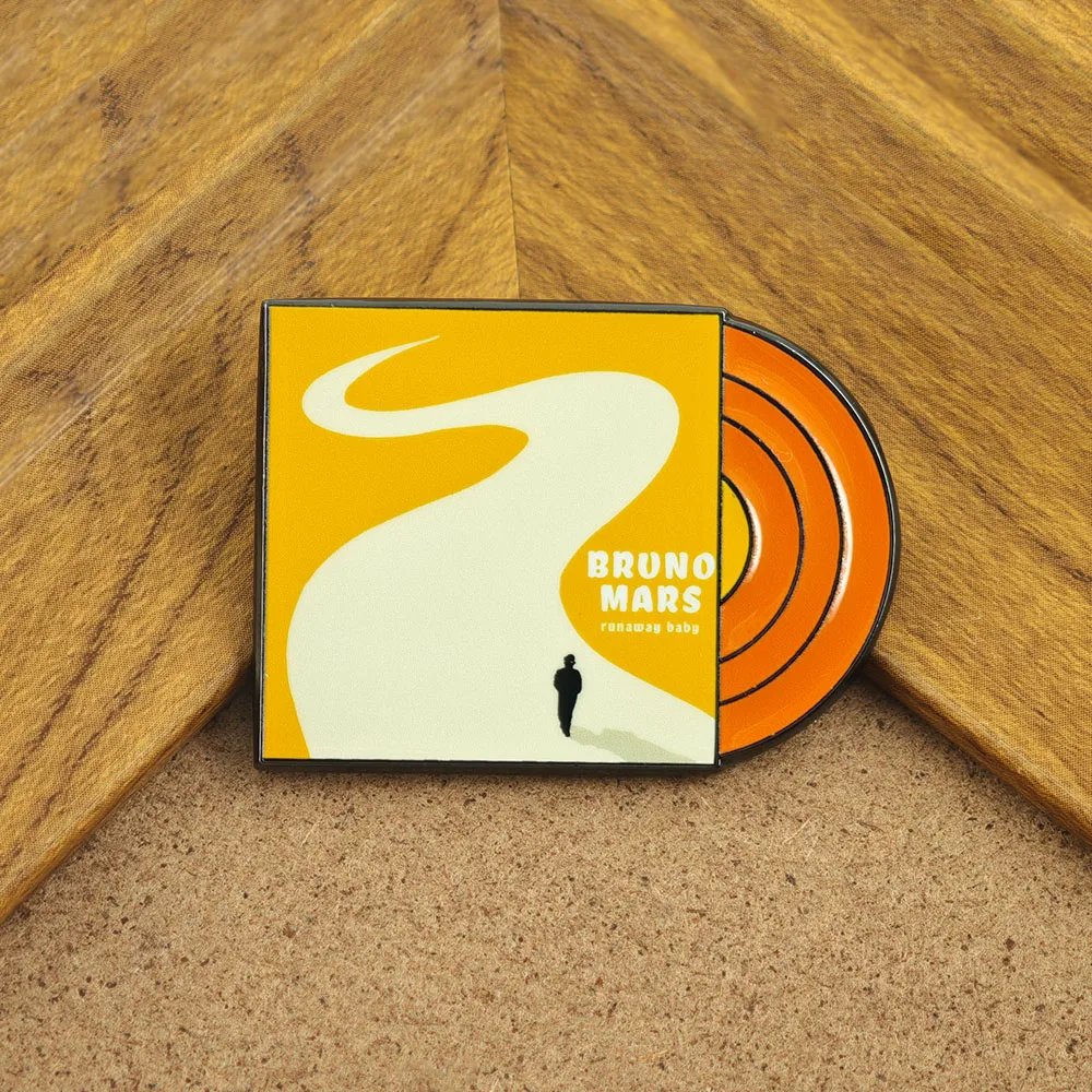 Bruno Mars Runaway Baby Brooch Yellow Vinyl Record Metal Badge Pop Music Album Enamel Pin Fan Gift