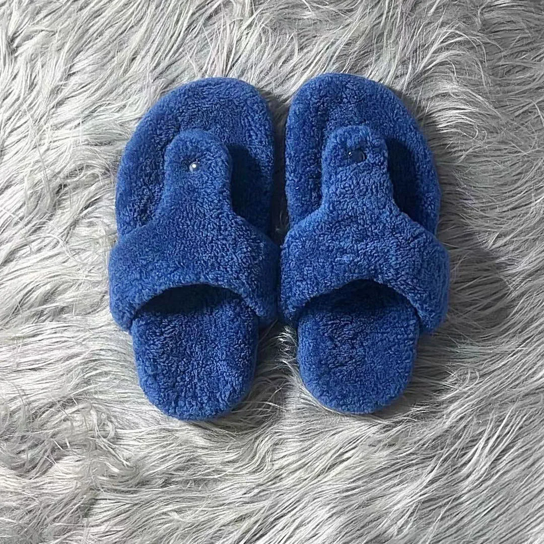 New fur slippers, real fur one-piece clip on slippers with thick soles, worn as lazy slippers with a single kick to keep warm