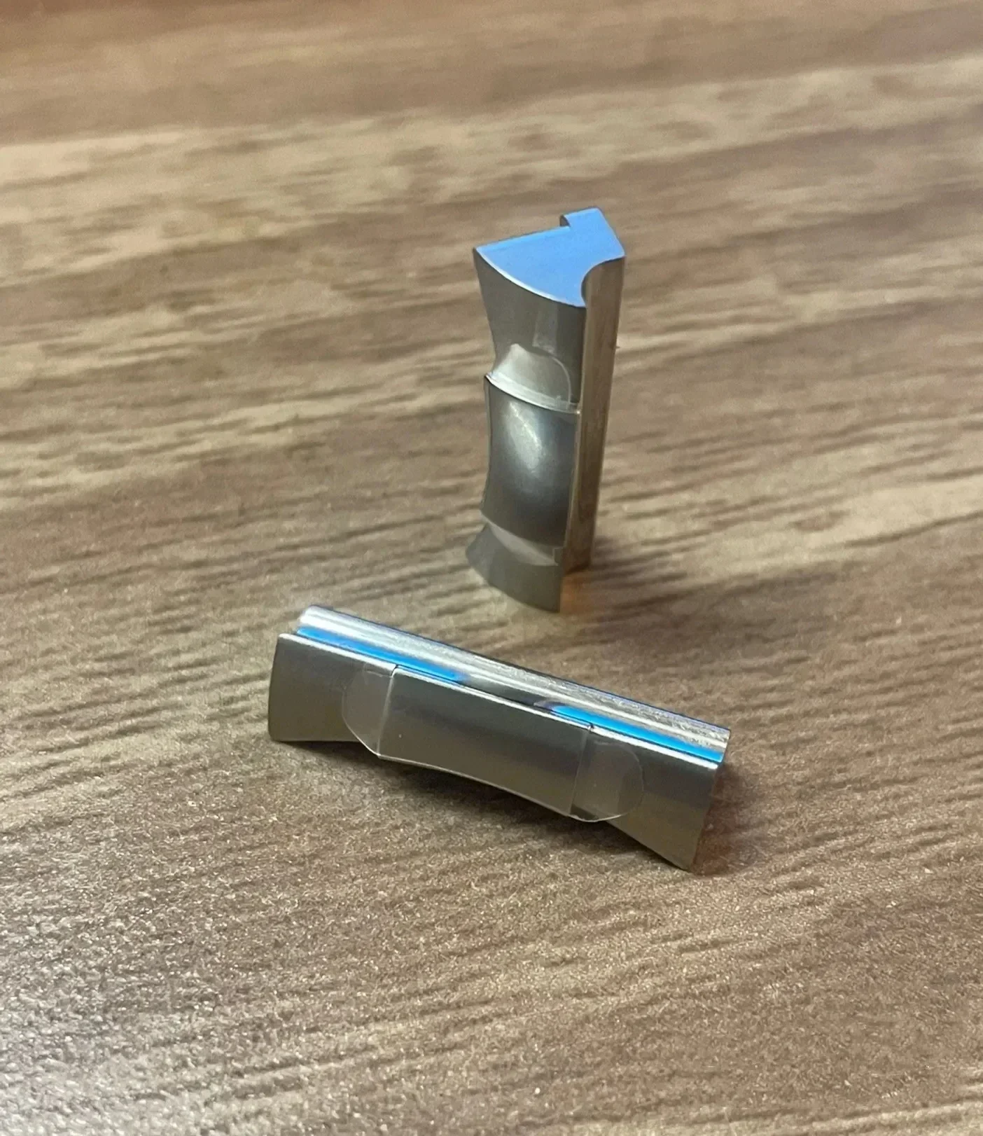 وصلة نهاية منحنية صلبة فضية 904 لتر فقط من أجل C Factory Daytona 116503 / 116500   مشاهدة الفرقة الجلدية المطاطية