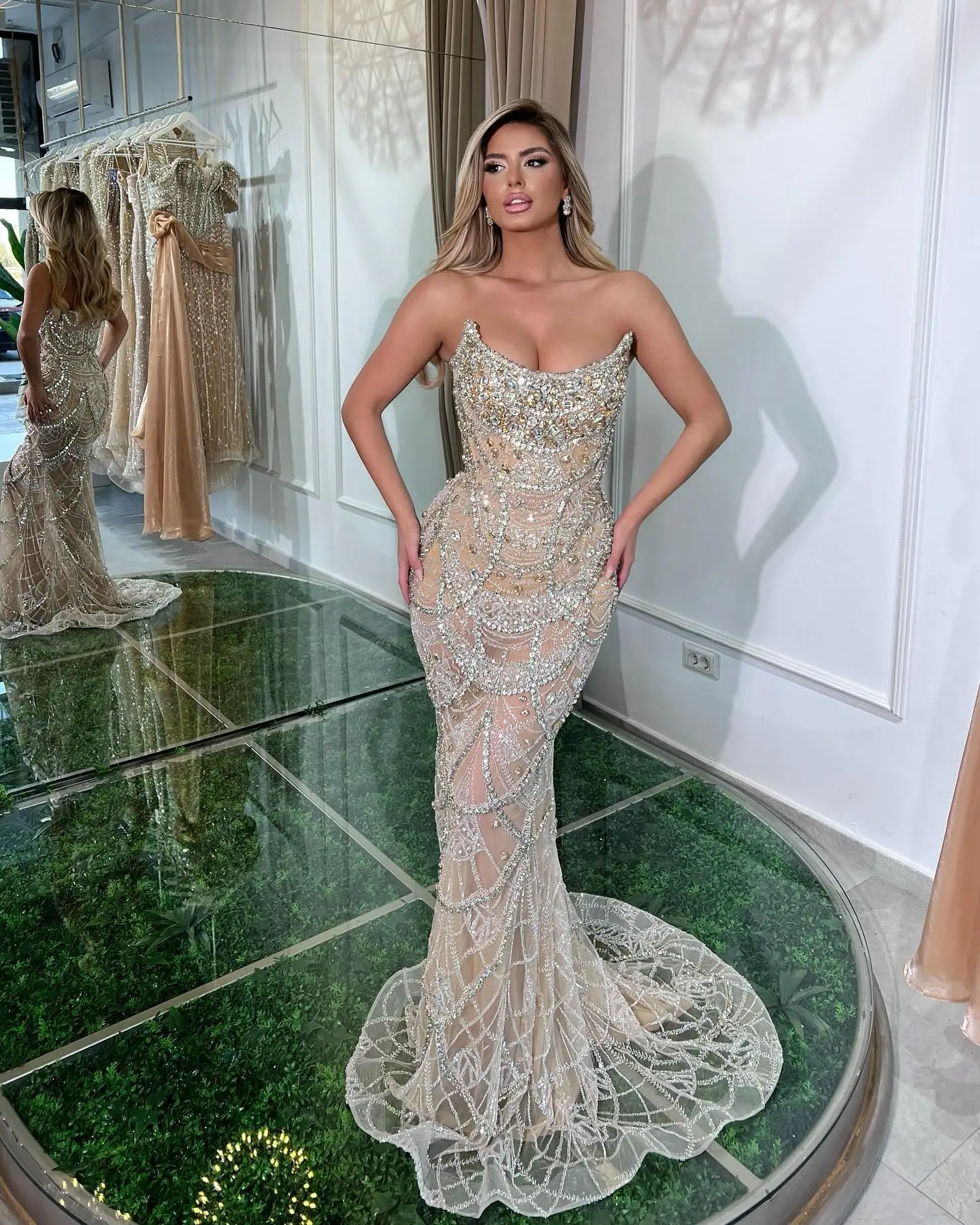 

Elegant Strapless Mermaid Prom Dresses Champagne Evening Gowns For Women Customized Long Beaded Crystals Party Dress 2026 Robes