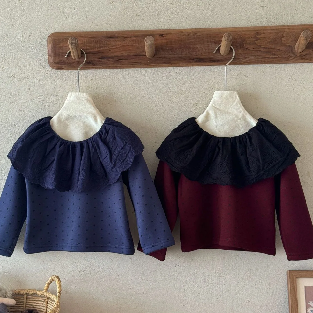 

2025 Autumn and Winter New Korean Style Girls Lace Collar Bottoming Shirt Plus Velvet Thickened Warm Top Bottoming ShirtBoutique