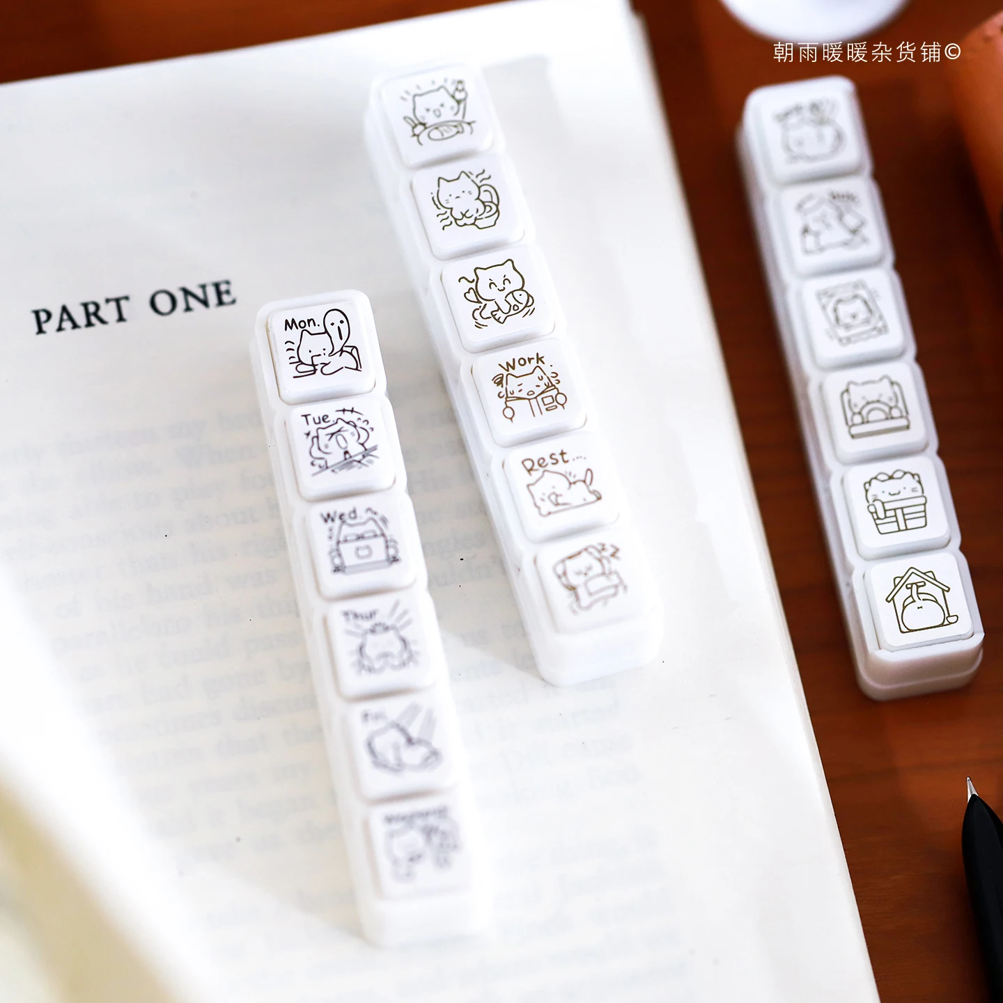 Cute Cat Six-Piece Stamp Set with Ink, High Aesthetic Value for Children's Daily Mood Journaling and Decoration