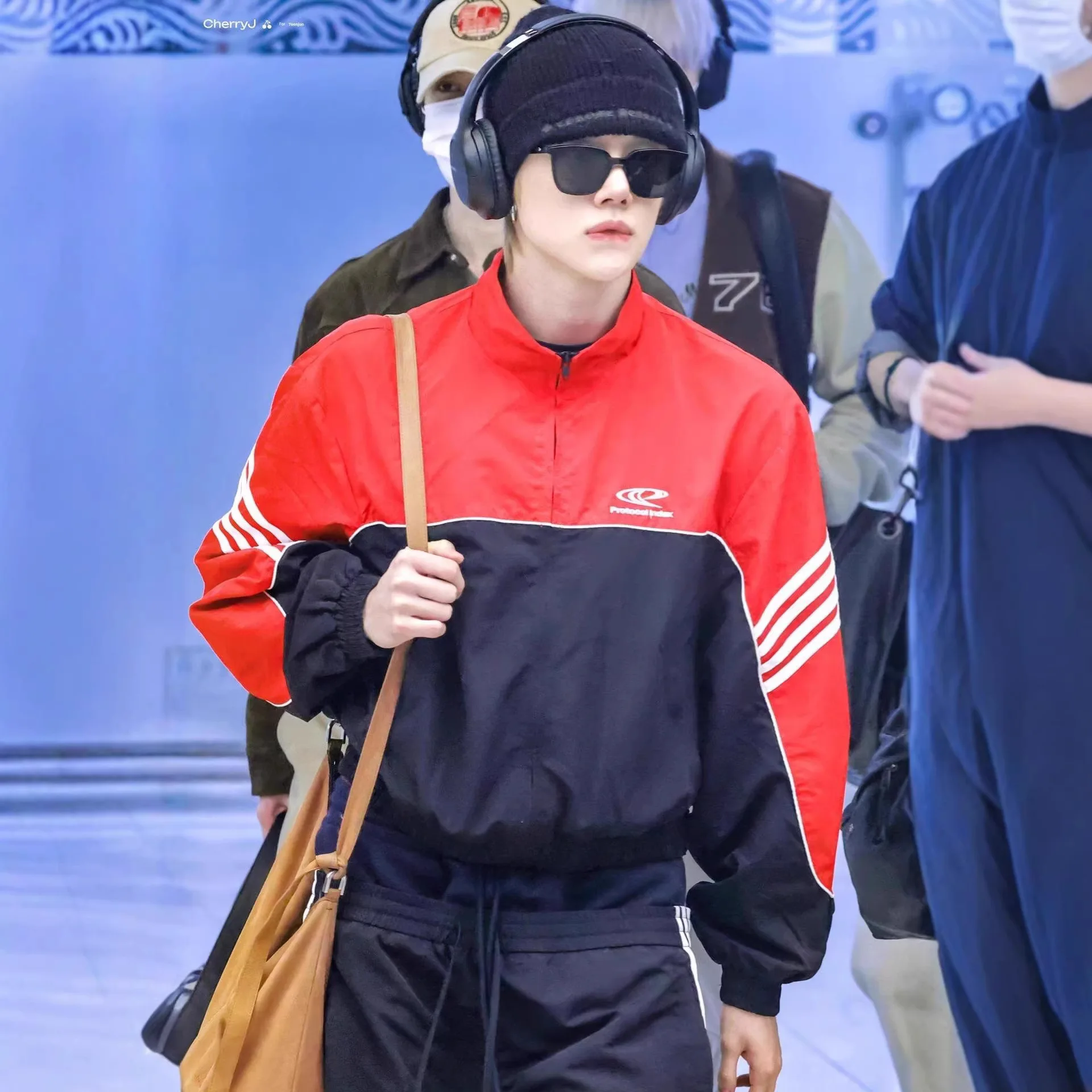 

Grailz index Colorful Stripes Reflective Sport Zippered Blazer with Stand-Up Collar Project G/R