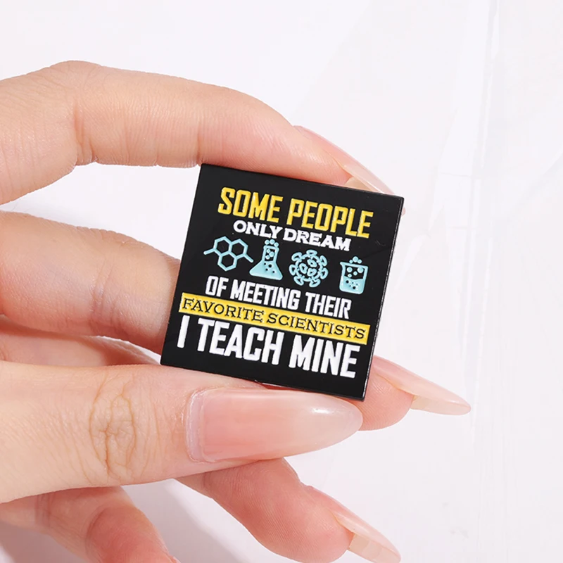 Broche personalizado eu não correr eu código pinheiros lapela emblemas punk jóias presente para amigos programador criatividade esmalte