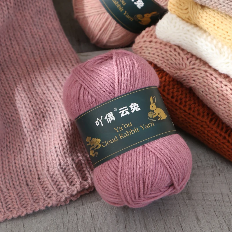 4-Pack of Comfortable Yarn, 50g Per Roll, Total 200g. Soft and Easy-To-Knit Yarn Suitable for Knitting Sweaters, Scarves, Hats, Bags, Shawls, Blankets, and Other Handmade Crafts