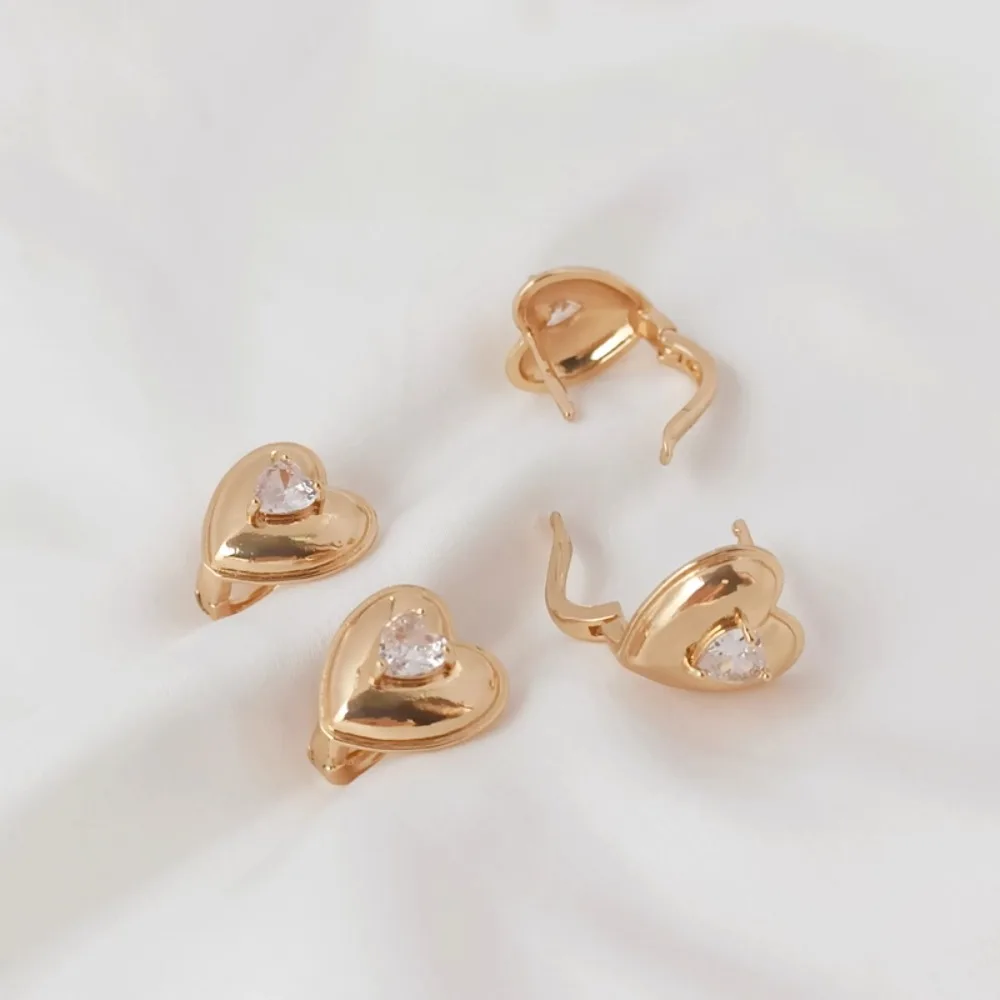 

14K Gold-plated, Zircon Heart Large Heart Ear Buckles, Elegant and Fashionable Ear Clips, Earrings, Earrings and Jewelry