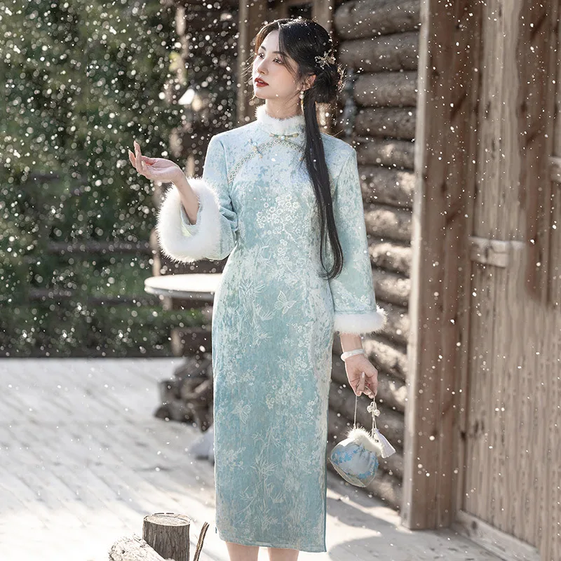 

Синий жаккардовый Cheongsam в китайском стиле с бабочкой и длинными рукавами, новинка 2023 года, тонкое осенне-зимнее платье в стиле ретро для молодых женщин, Qipao