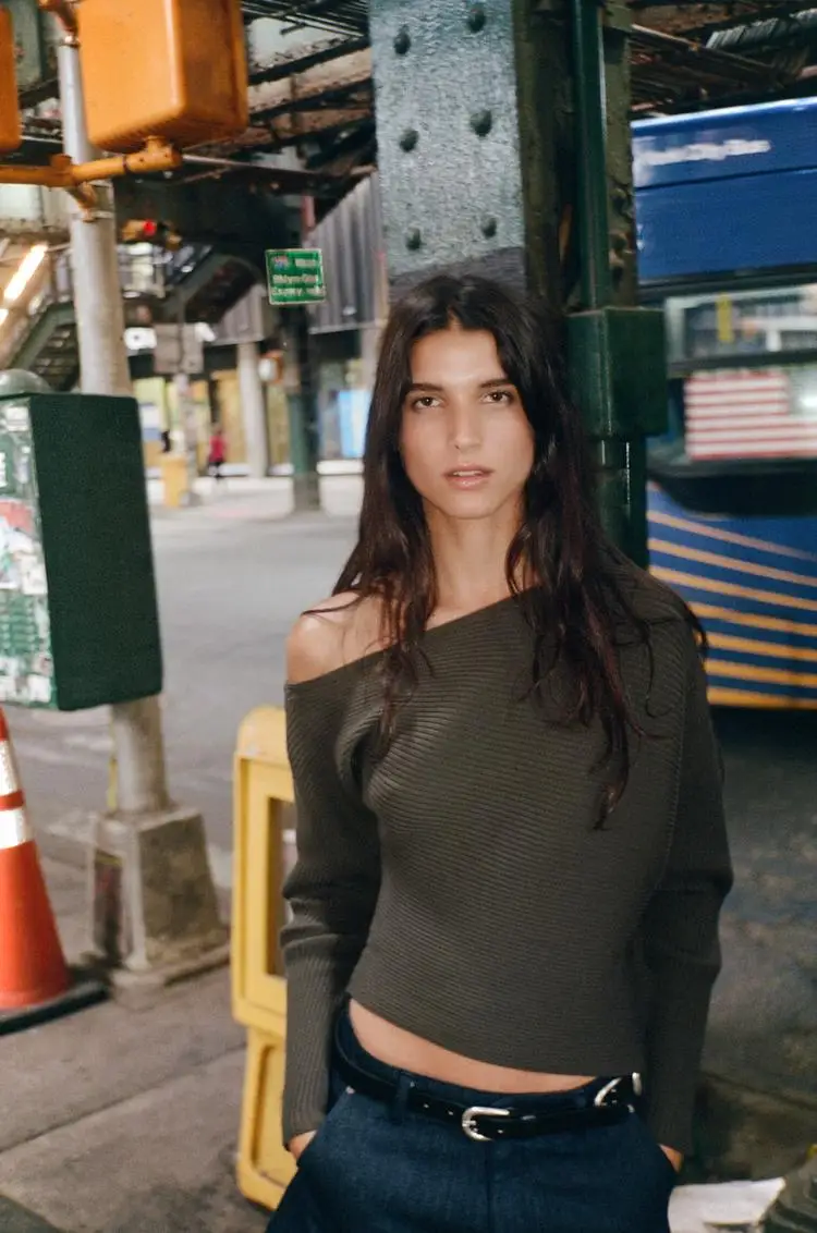 

YY2720 Autumn/Winter 2025 New Arrival 25 Slim Fit Versatile Ribbed Asymmetrical Collar Long Sleeve Knit Top 4938123