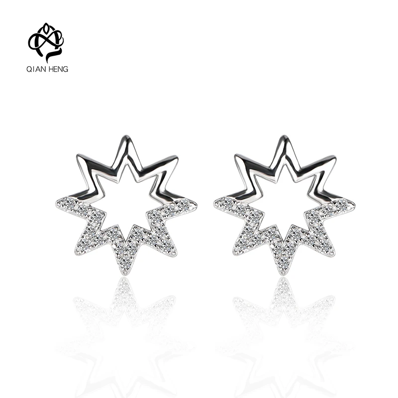 

Qian Heng S925 silver Moissanite Earrings D color for women fashionable Star design Earring Valentine's Day gift for friends