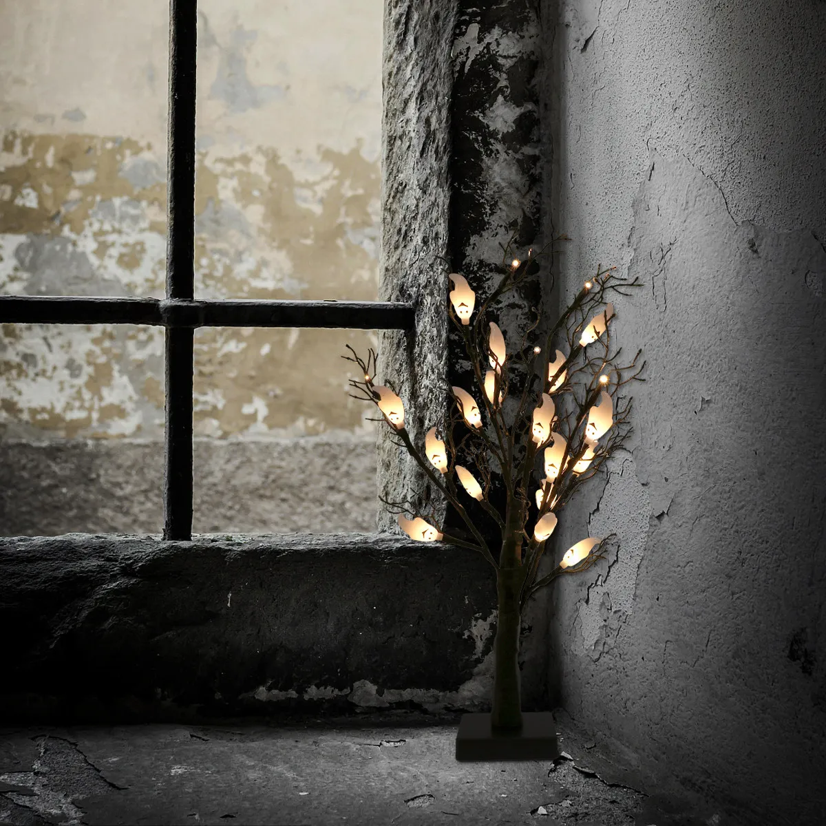 1Pcs Premium LED Tree Night Light Creative Ghost Decor Lamp for Halloween Festival Home Decor Living Room Bedroom Table