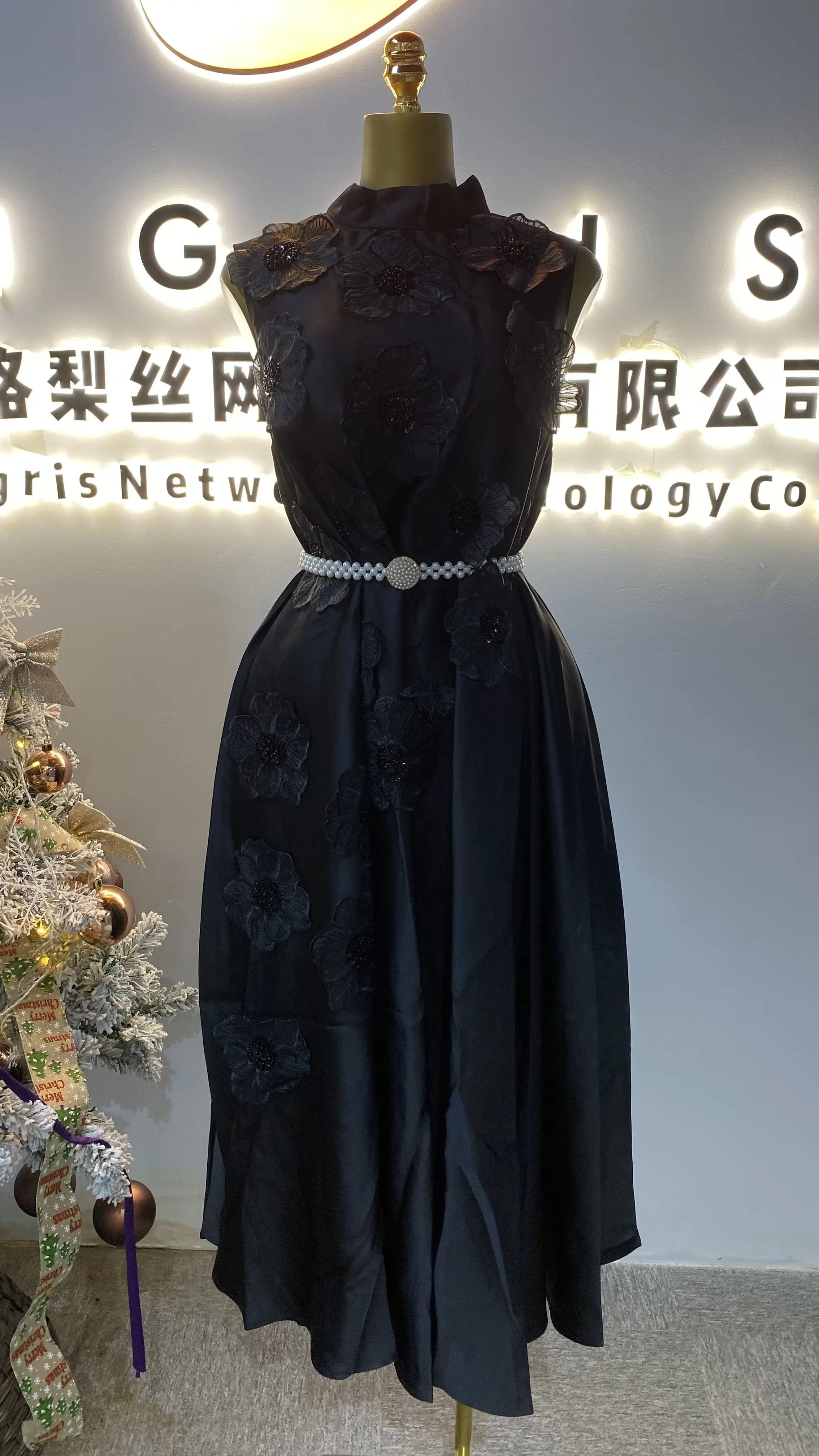 

Heavy Embroidery Floral Patchwork A-Line Maxi Dress Women's Sleeveless 3D High-Quality Dress Round Neck-GZMM468