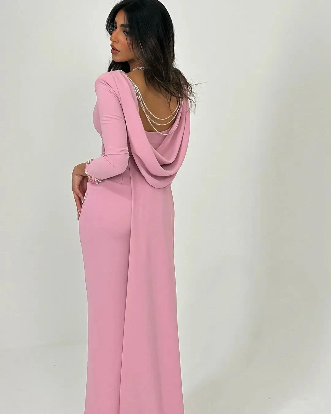 Elegante abito da sera con perline di cristallo a sirena con colletto quadrato rosa abito da sera con spacco laterale manica lunga arabo Dubai abiti da ballo muslimmuslimah 2023