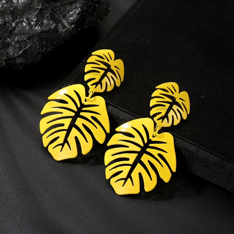 Versatile Fashion hot bohemian earrings, exaggerated personality, foliage women's stud earrings, trendy accessories jewelry