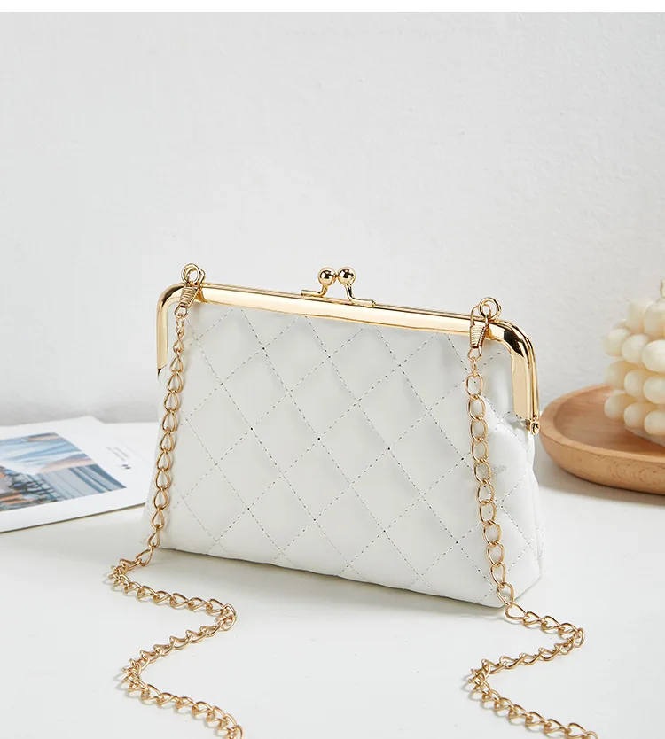 Women\'s Bag New Trend Fashion Versatile Lingge Embroidery Clip Chain Strap Crossbody Phone Bag Small Square Bag