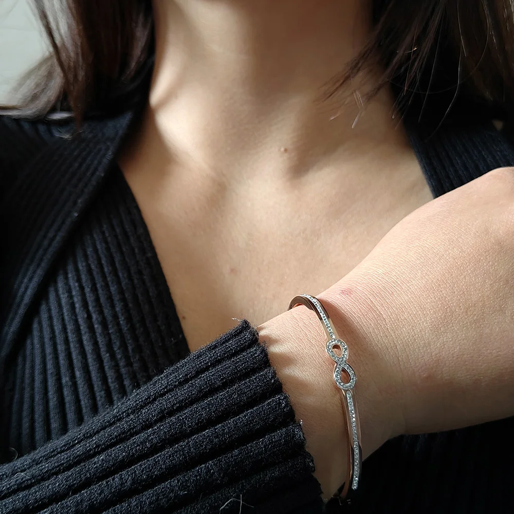 Stainless steel gold-plated bracelet infinity symbol five-pointed star love bracelet ladies gift hot sale
