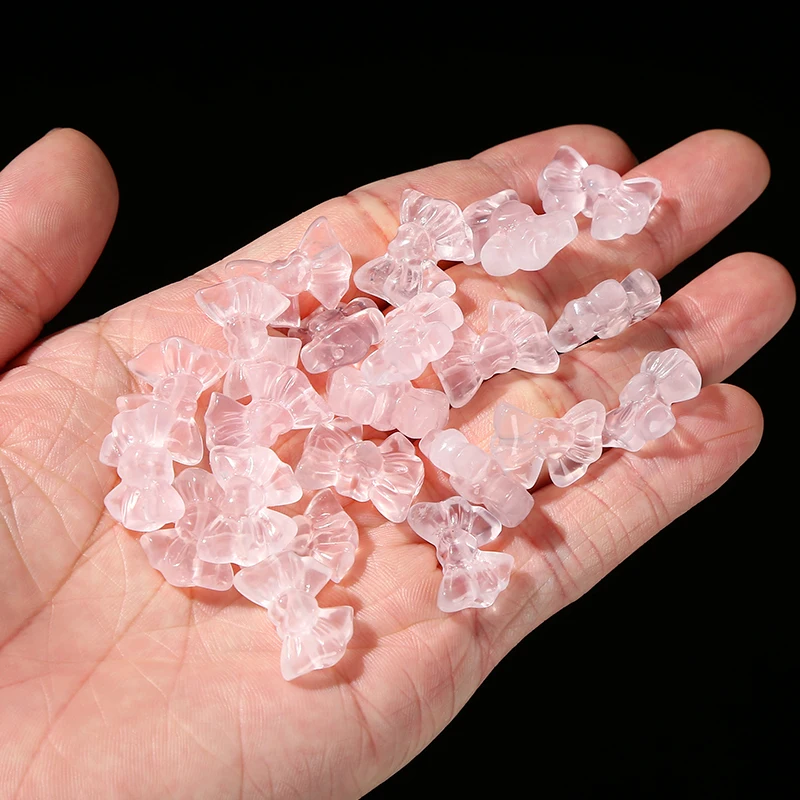 1 pz pietra naturale quarzo rosa intagliato ciondolo a forma di fiocco con foro per gioielli che fanno accessorio braccialetto collana fai da te