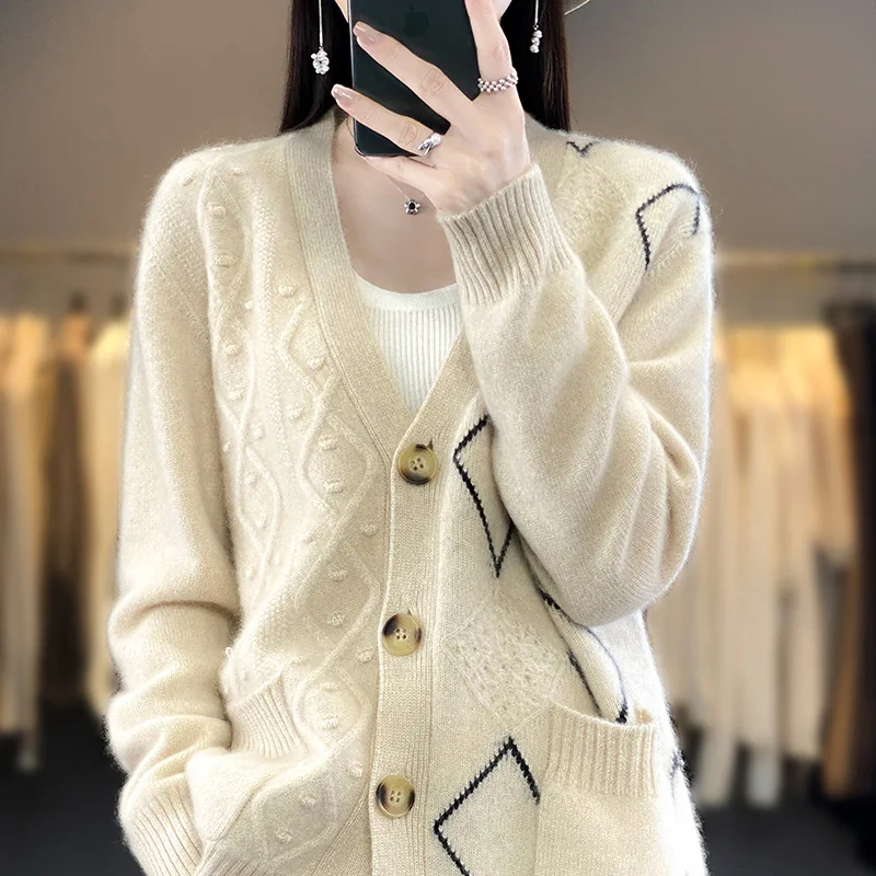 

100% pure wool cardigan New women's V-neck sweater Comfortable and versatile autumn and winter knitted full sleeve women's coat