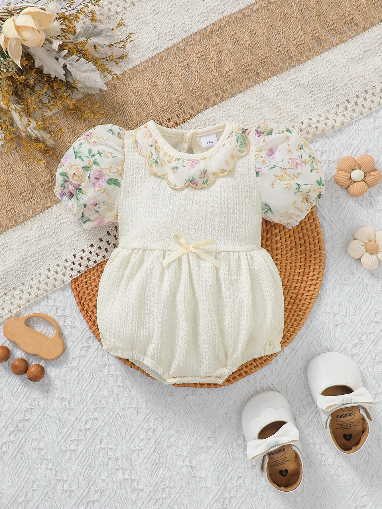Summer Baby Girl Triangle Romper Fashion Embroidered Patchwork Bubble Sleeve Ruffle Collar Onesie Suitable for Casual Outdoor