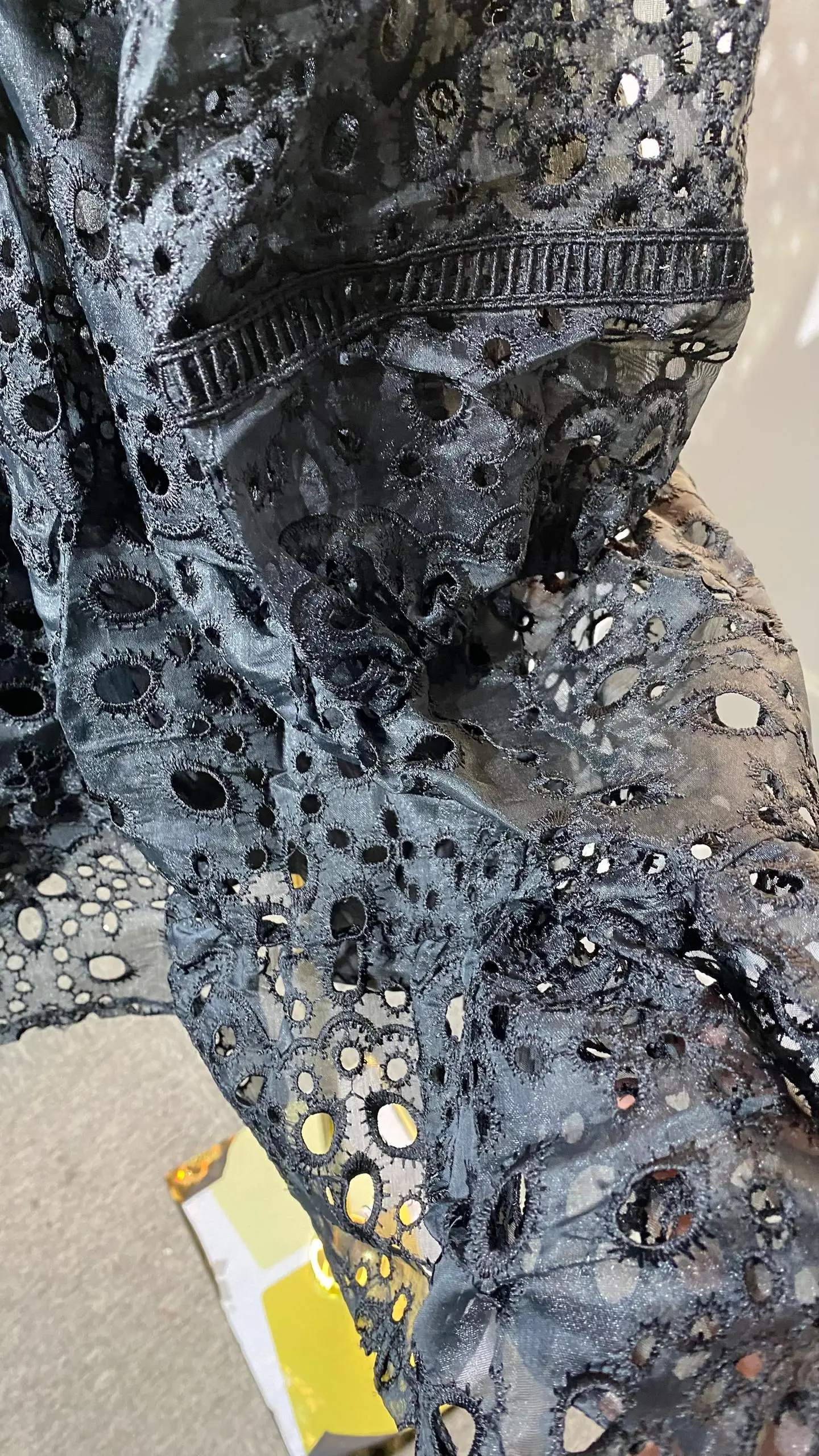 2025 Retro รอบคอโคมไฟ Hollow ดอกไม้ลูกไม้อารมณ์ฤดูร้อนชุดยาว-GZMM018