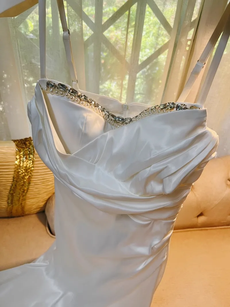 Ele branco plissado strapl dr feminino outono novo sle emagrecimento diamante colarinho vestido de baile longo dr tecido de cetim macio