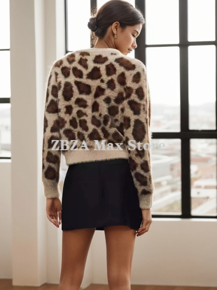 ZBZA Women\'s Leopard Print Knitted Jacket Round Neck Single Breasted Long Sleeved Slim Fit Jacquard Cardigans Winter Chic Coat